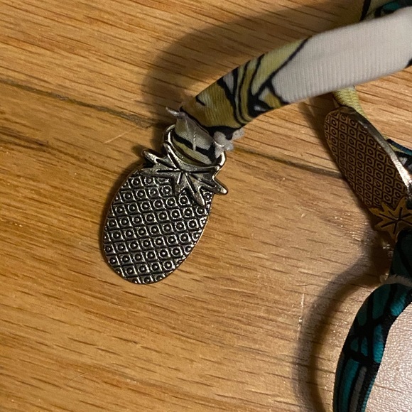 Banana bikini - Picture 5 of 5